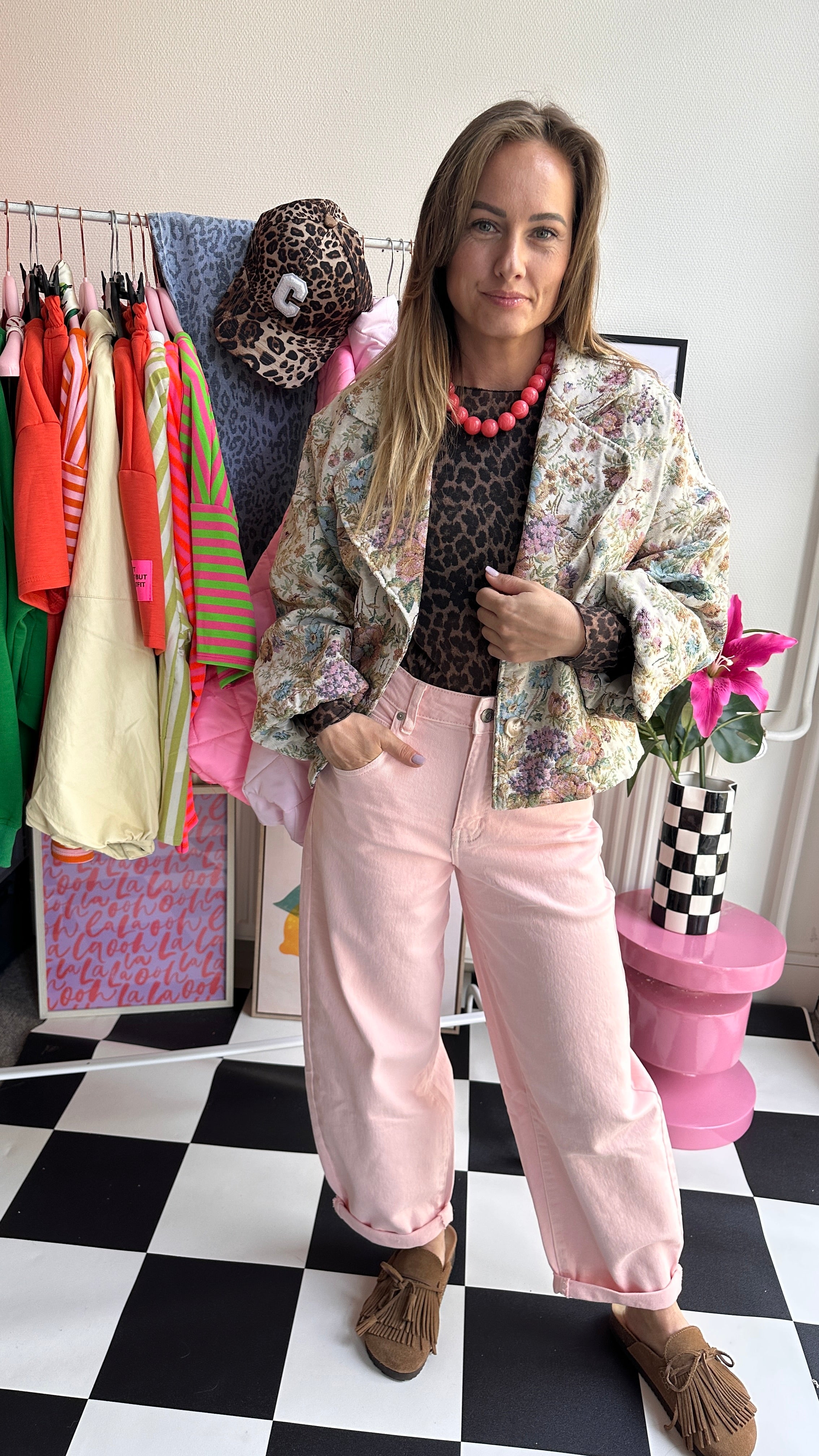 MUSTHAVE KRALEN KETTING PERZIK KORAAL