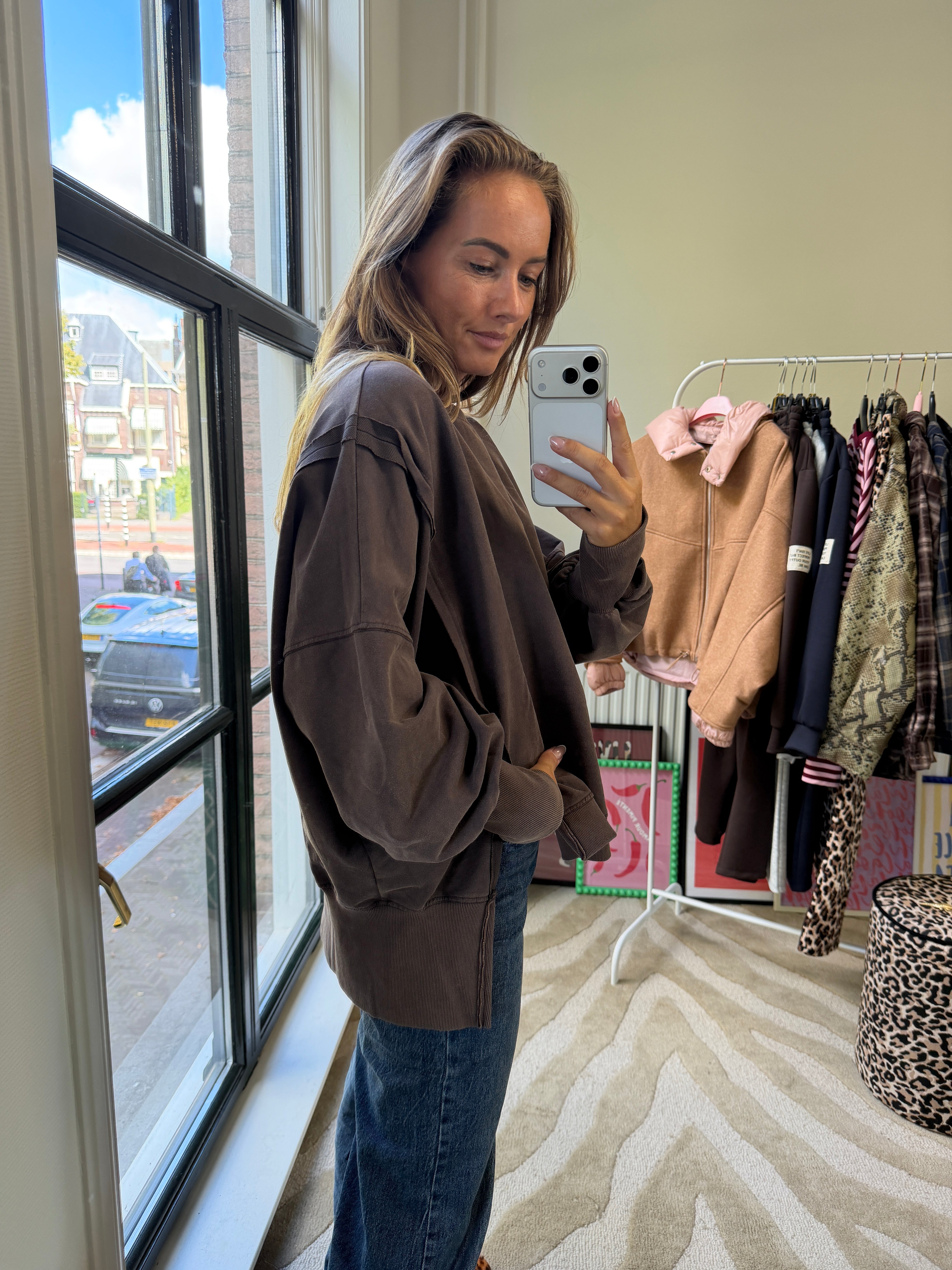 OVERSIZED SWEATER BRUIN