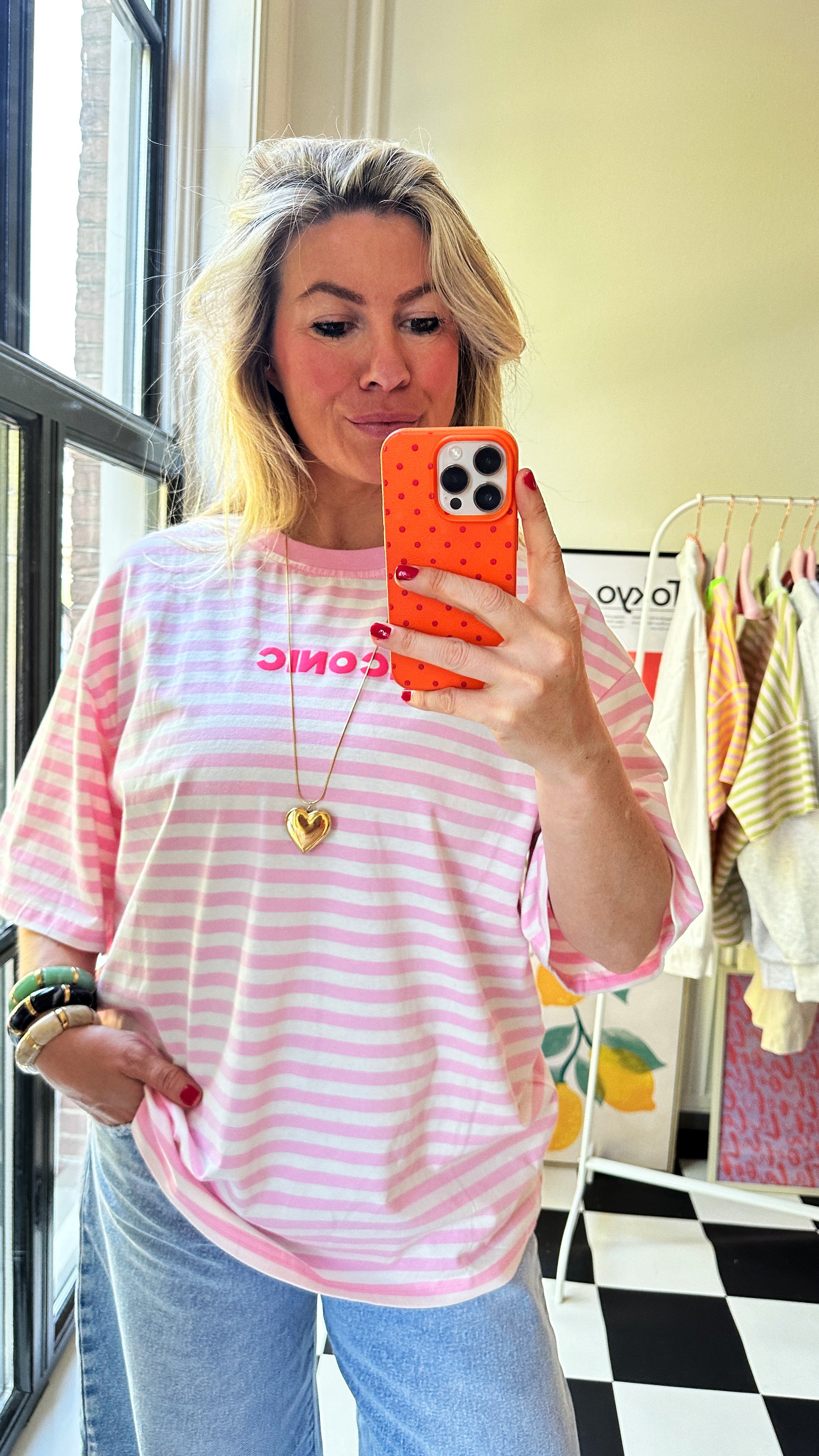 ICONIC GESTREEPT T-SHIRT ROZE MET WIT