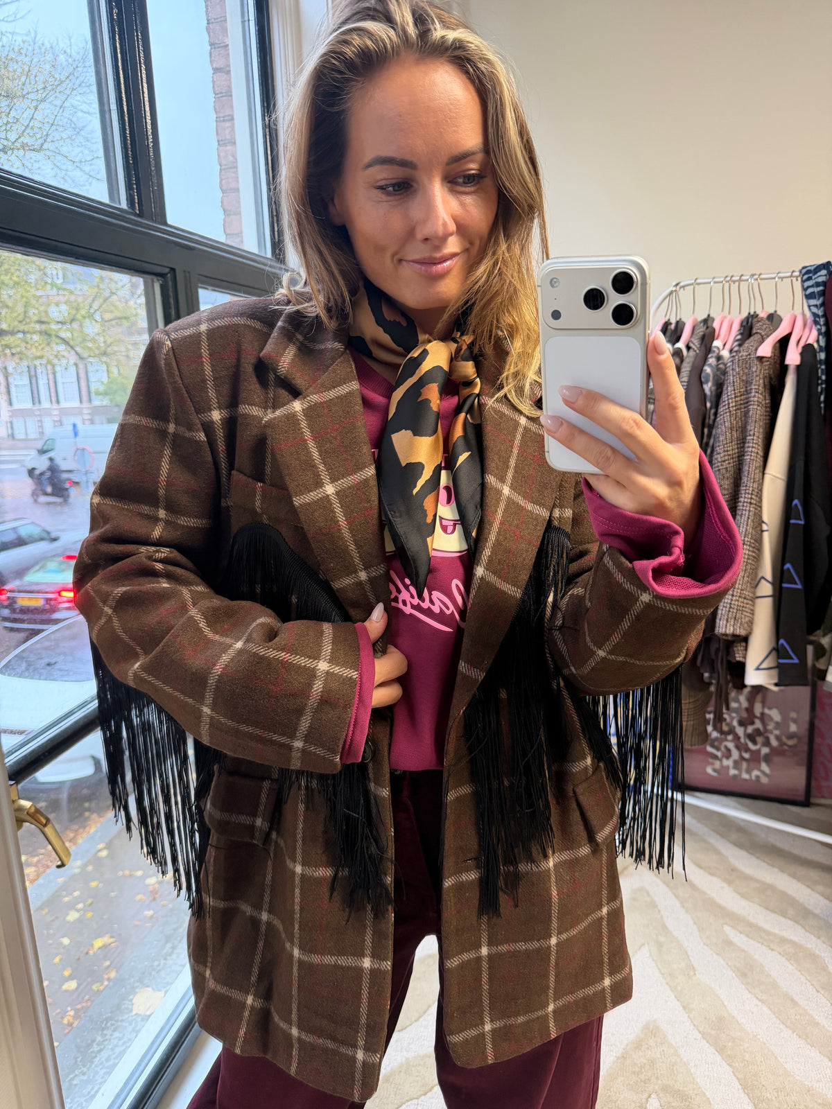 BRUIN GERUITE BLAZER MET FRANJES