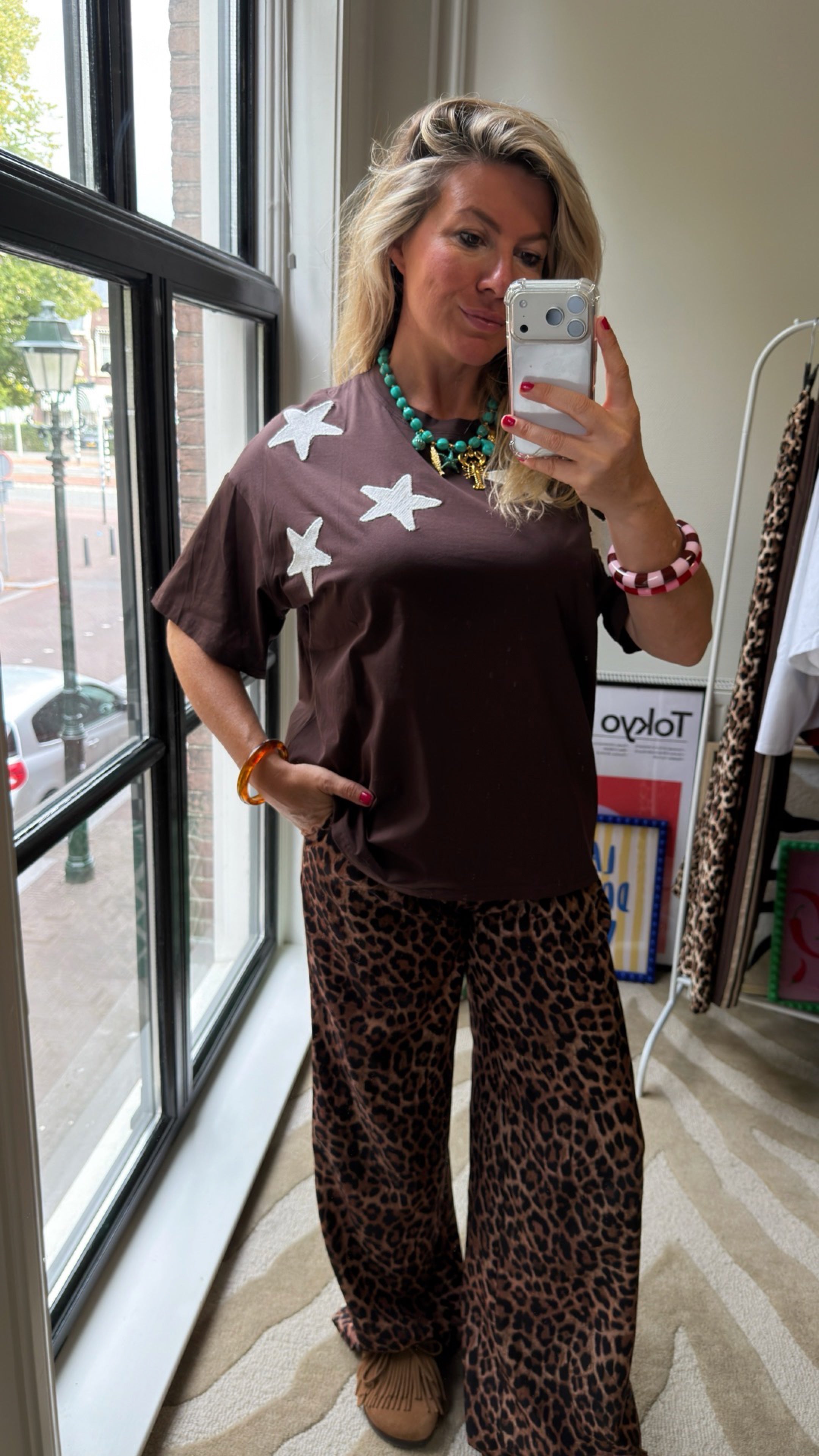 BRUIN T-SHIRT MET STERREN