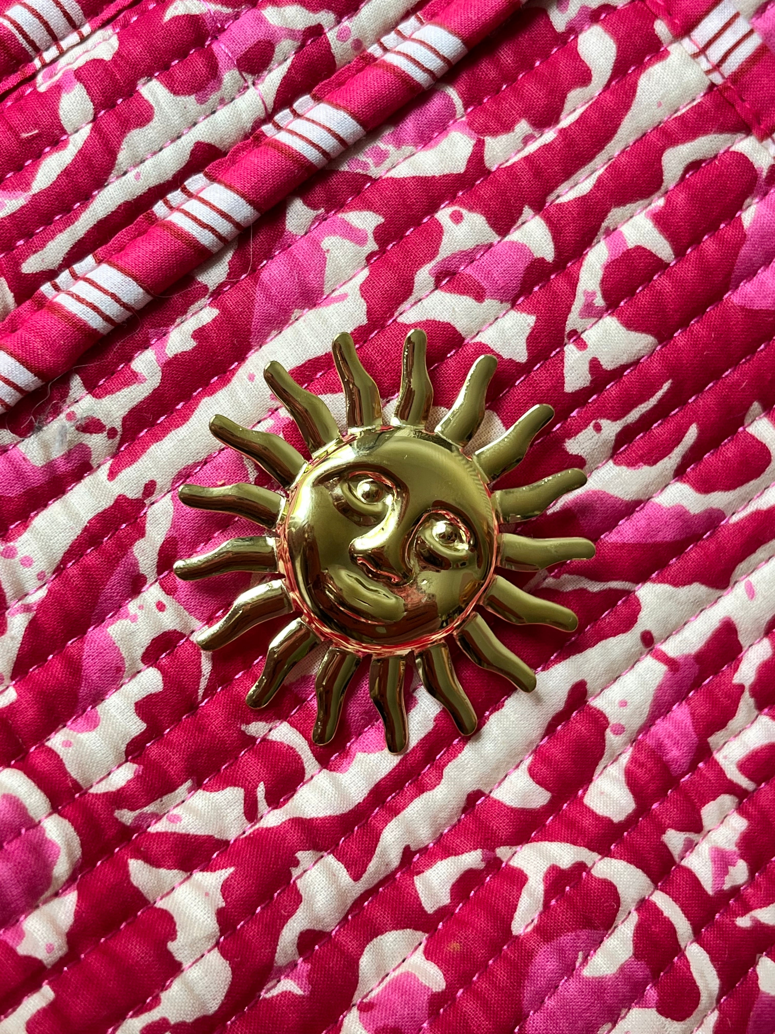 SUNNY BROCHE