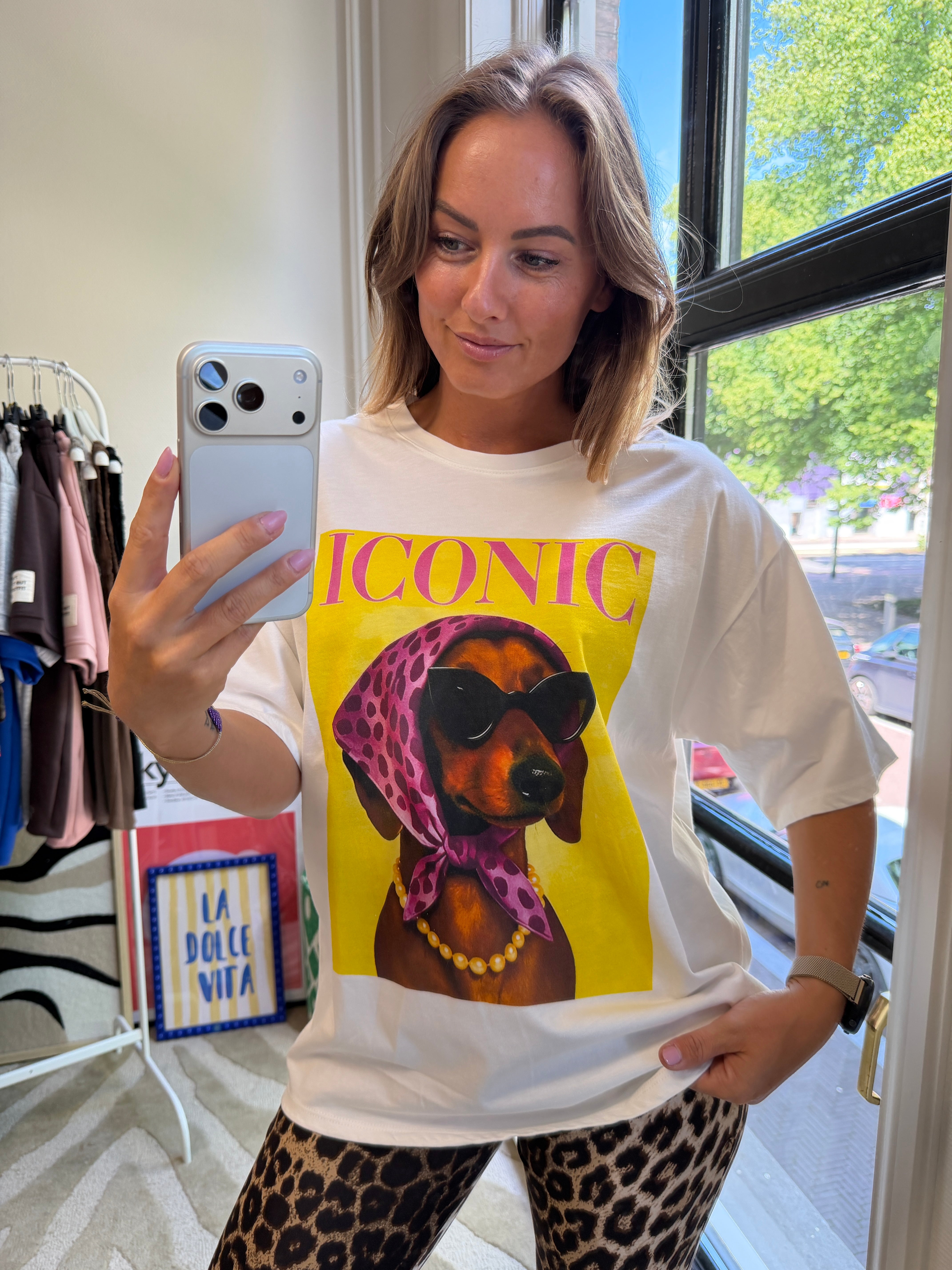 WIT T-SHIRT MET TECKEL