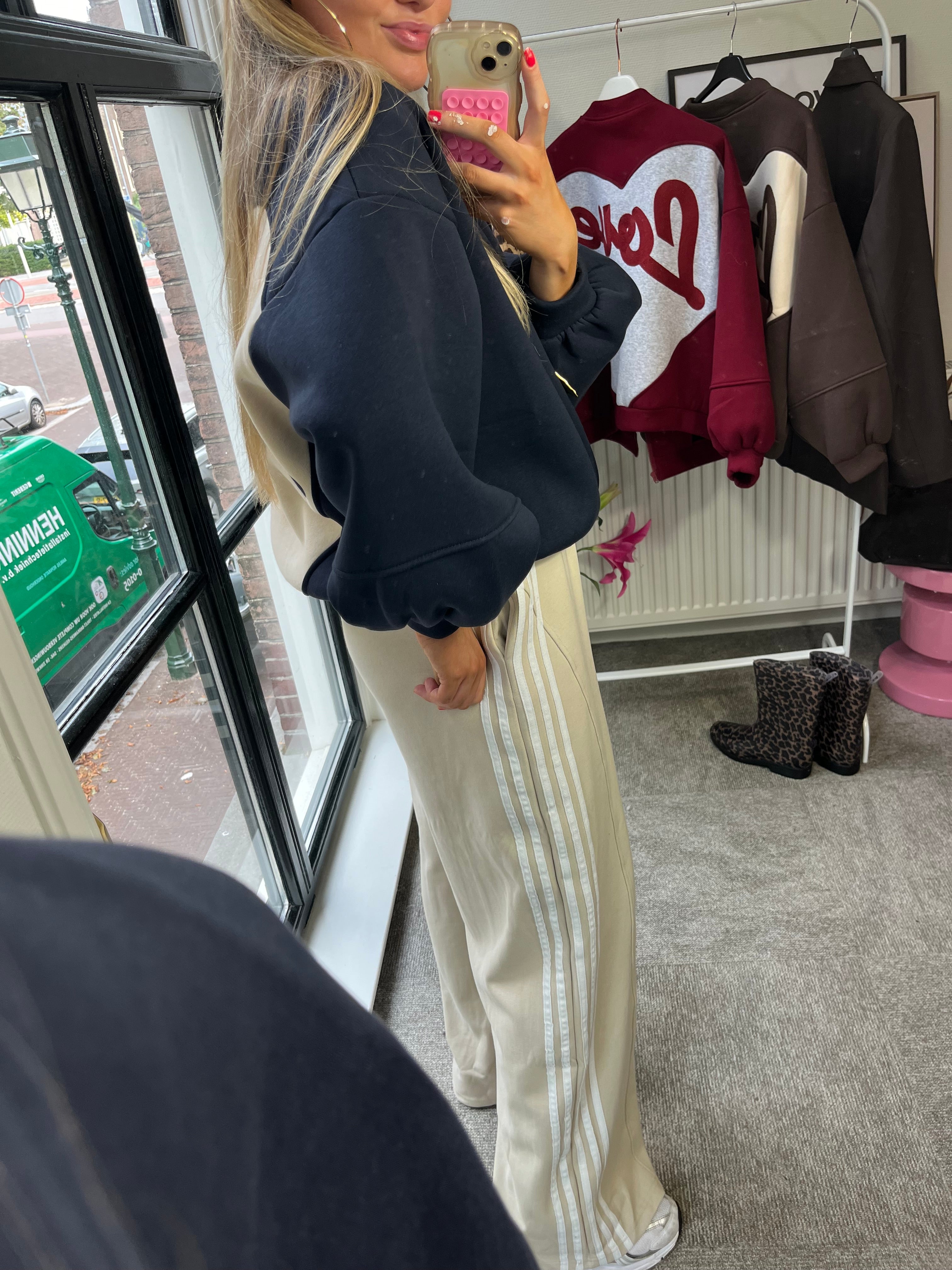 LOVE BOMBER VEST | DONKERBLAUW