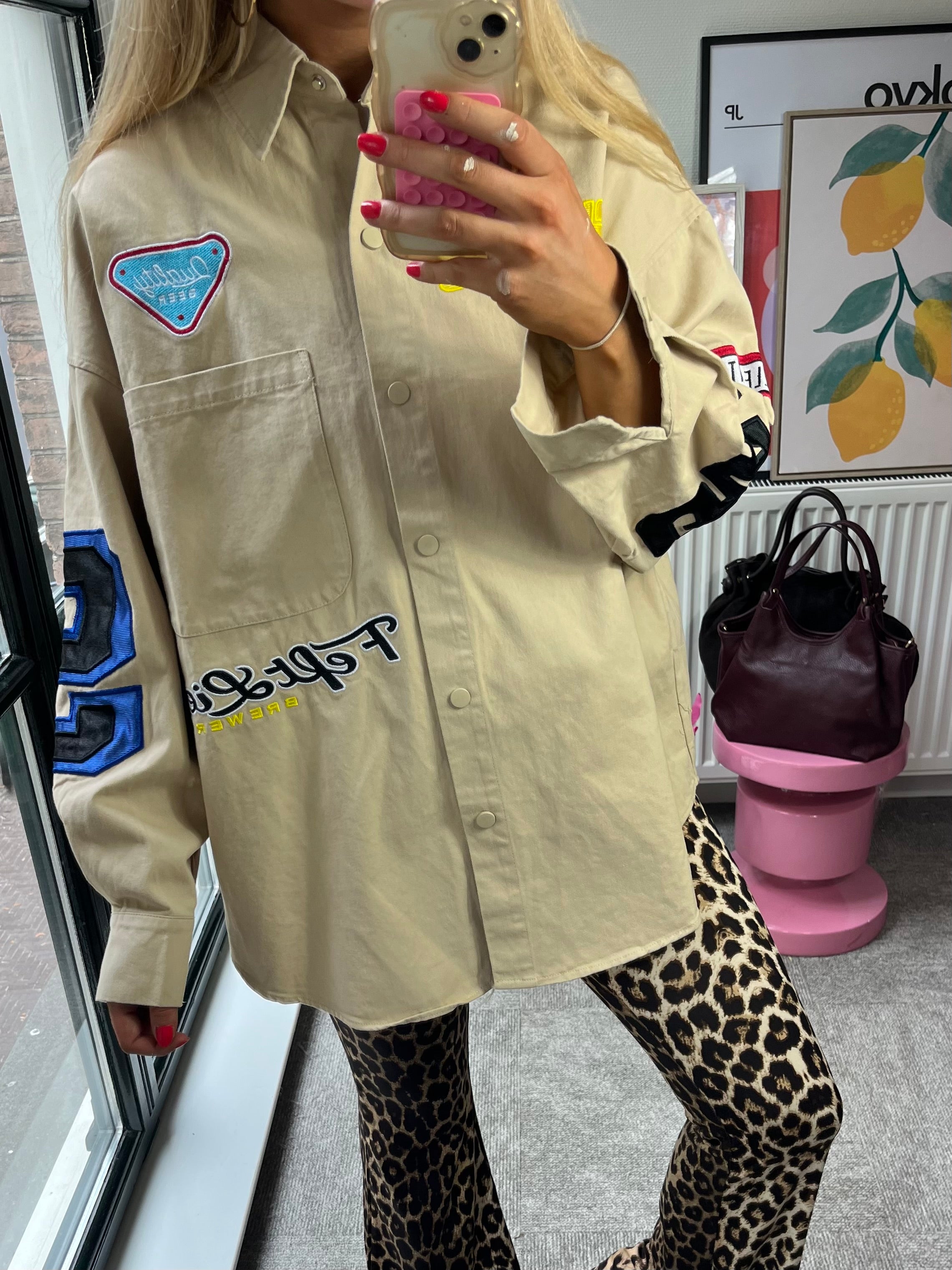 MILA BLOUSE BEIGE MET PATCHES