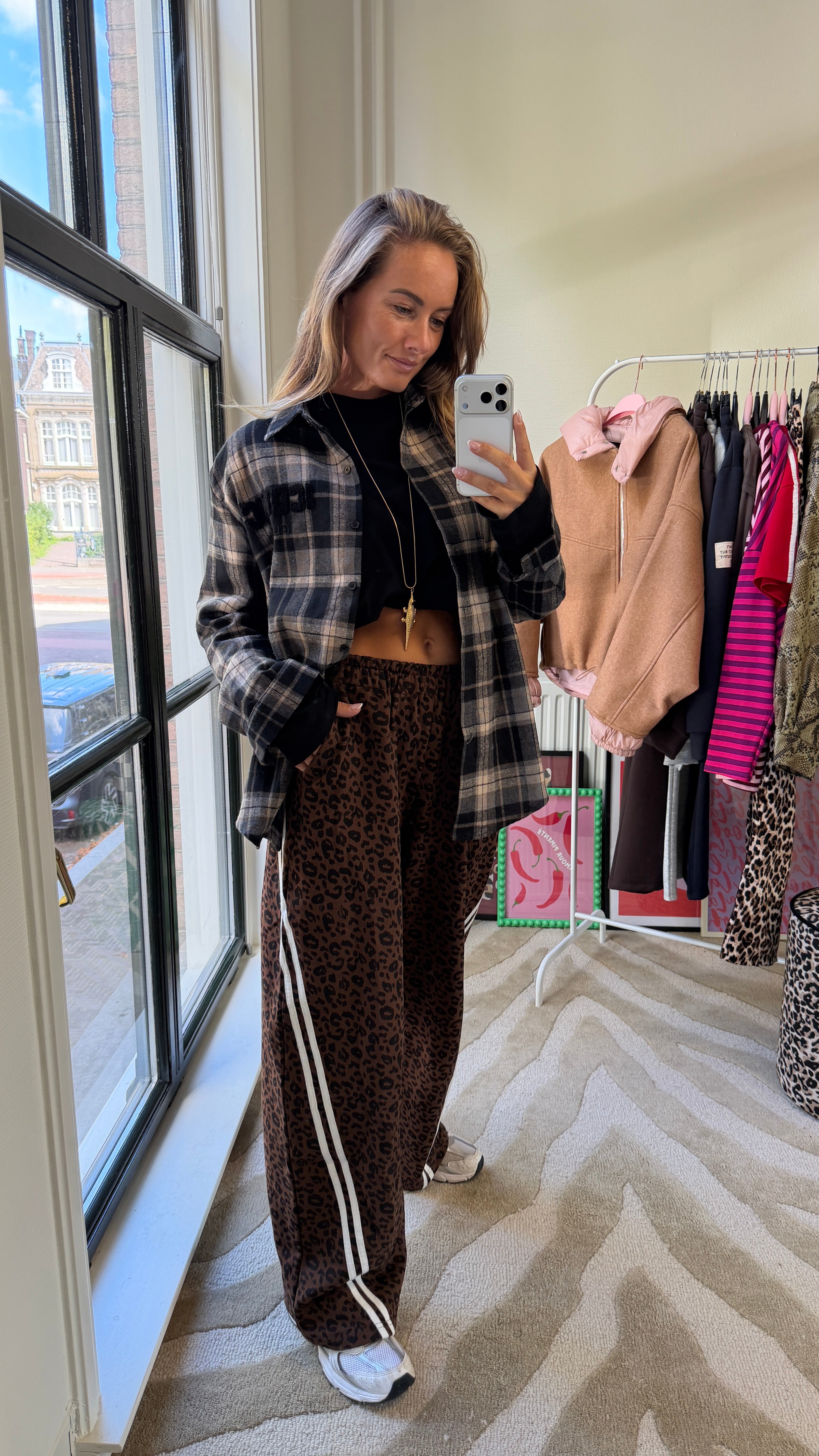 JULIA PANTER JOGGER MET WIT