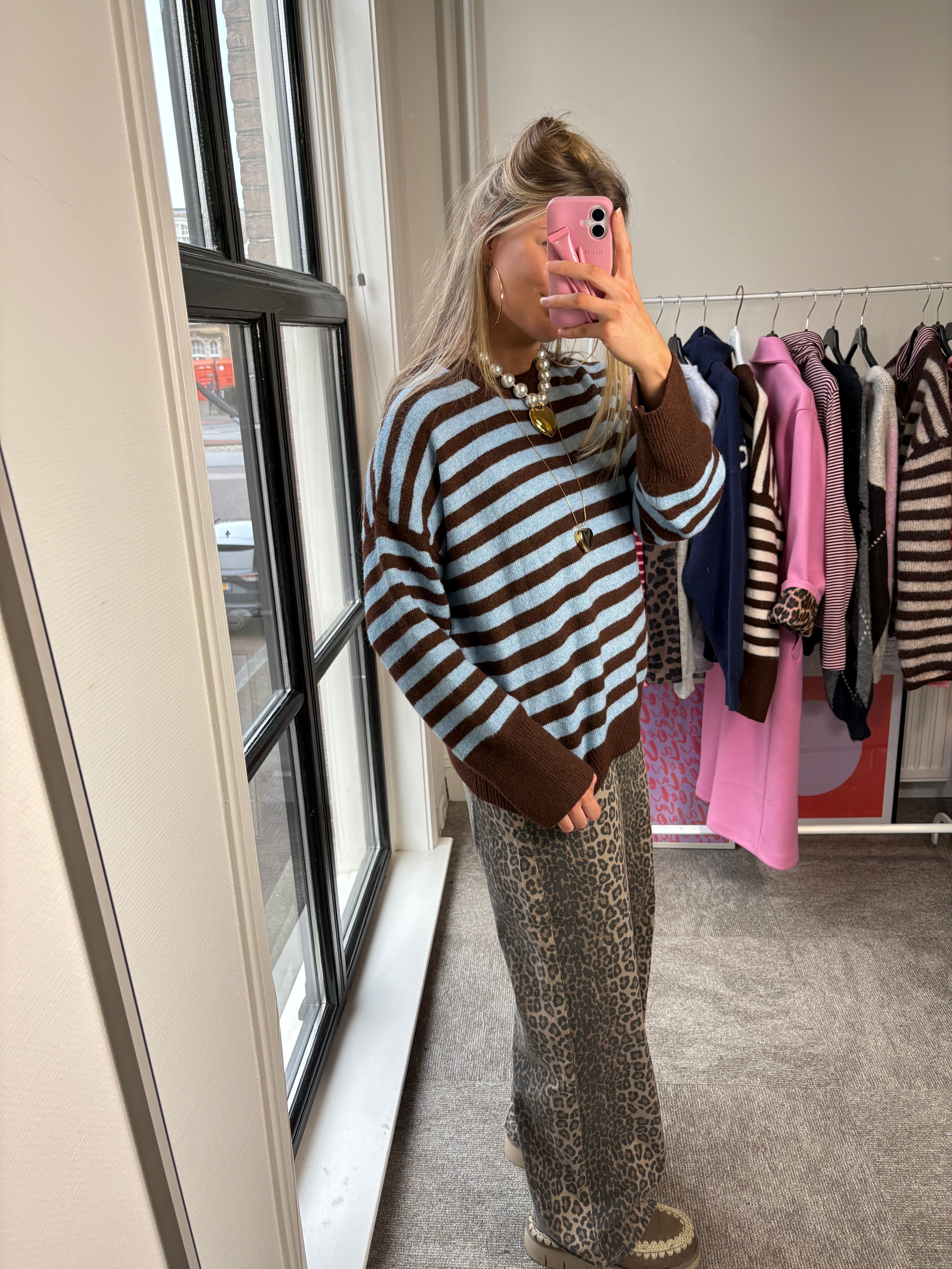 OLIVIA TRUI BLAUW BRUIN