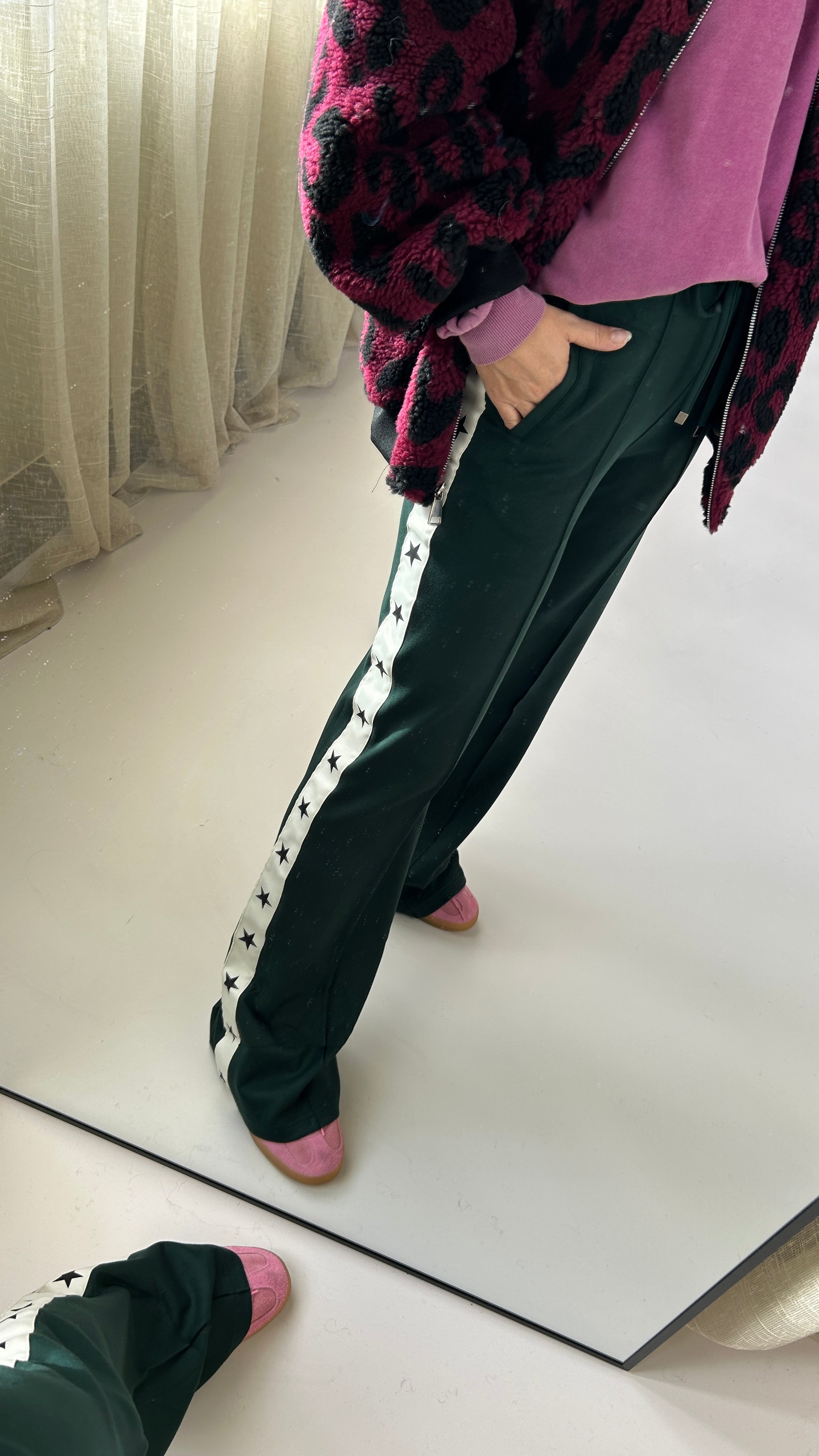 GROENE JOGGER-PANTALON MET STERREN