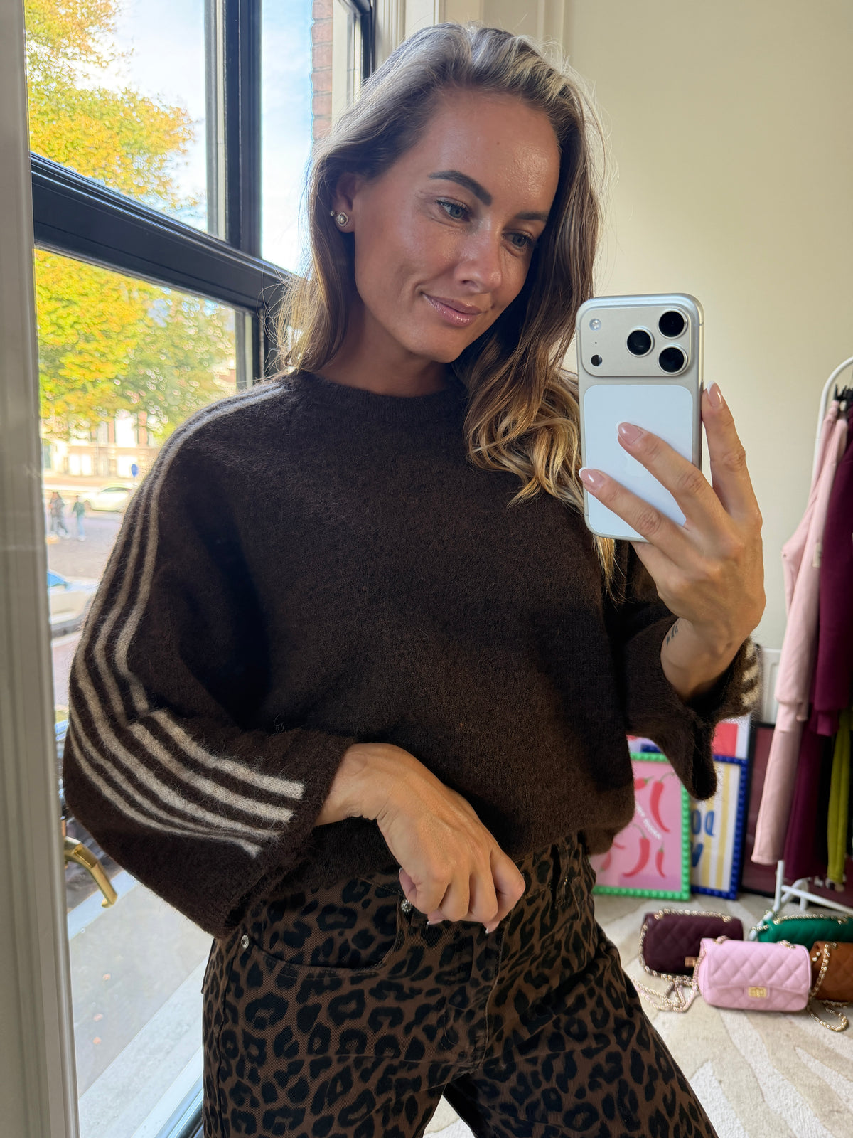 ANNA MUSTHAVE TRUITJE BRUIN