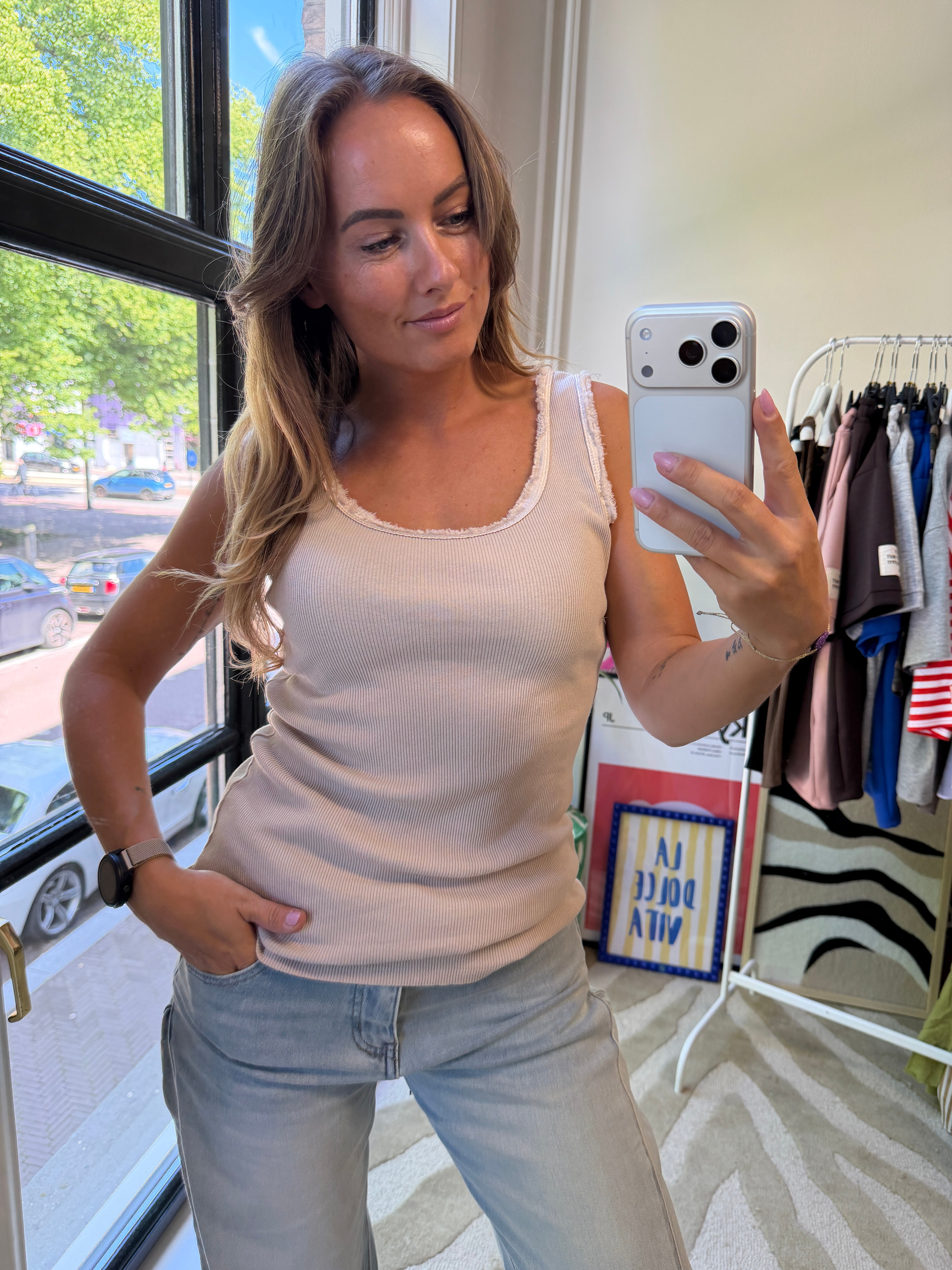 ELVI HEMDJE BEIGE