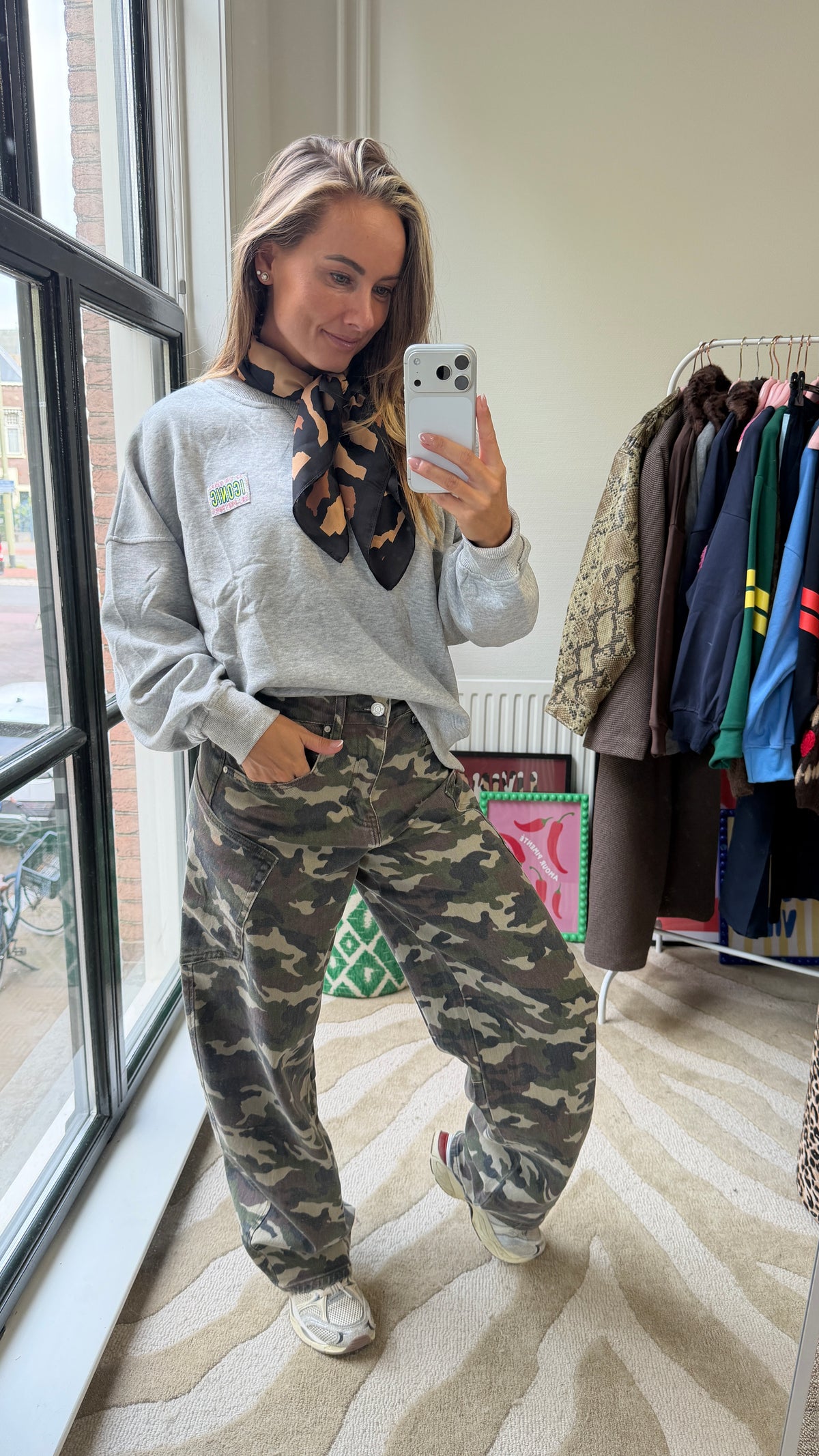 NAOMI ARMY MUSTHAVE JEANS