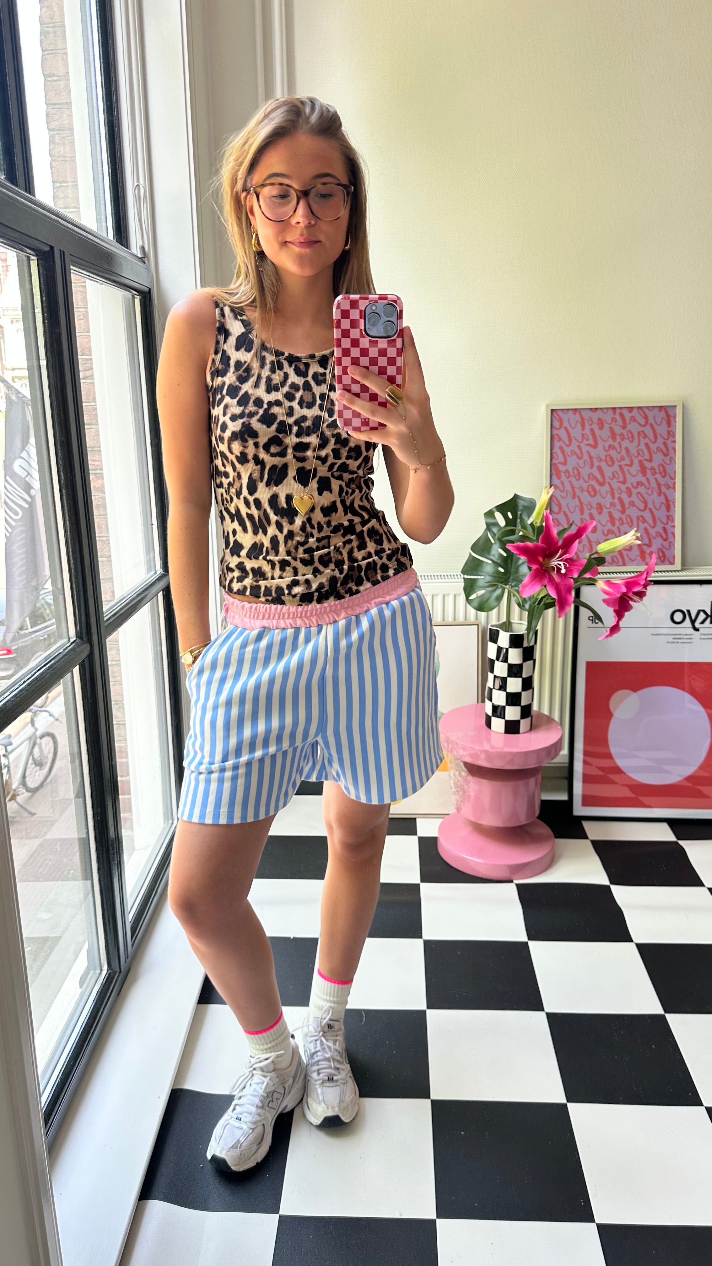 MIKKI SHORT BLAUW ROZE