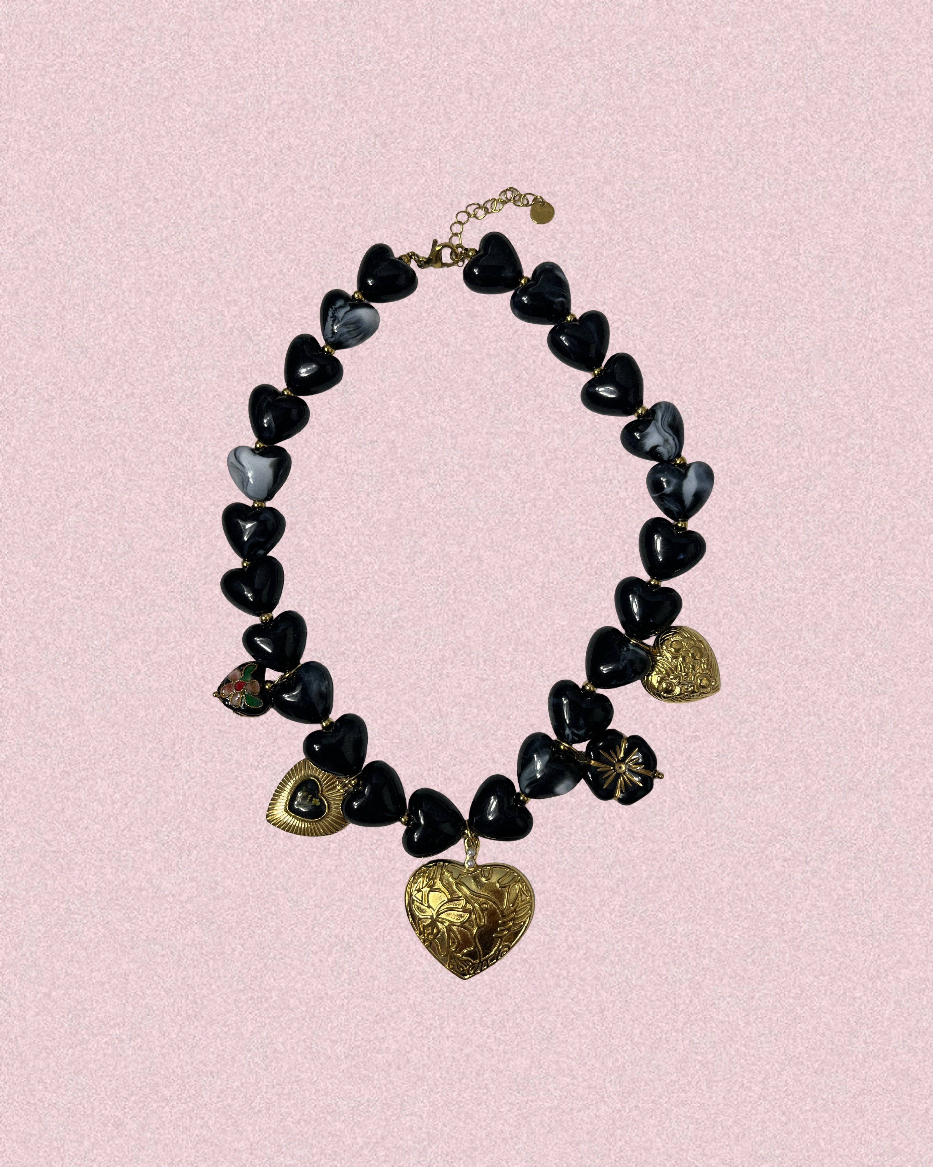 HEART OF GOLD | BLACK