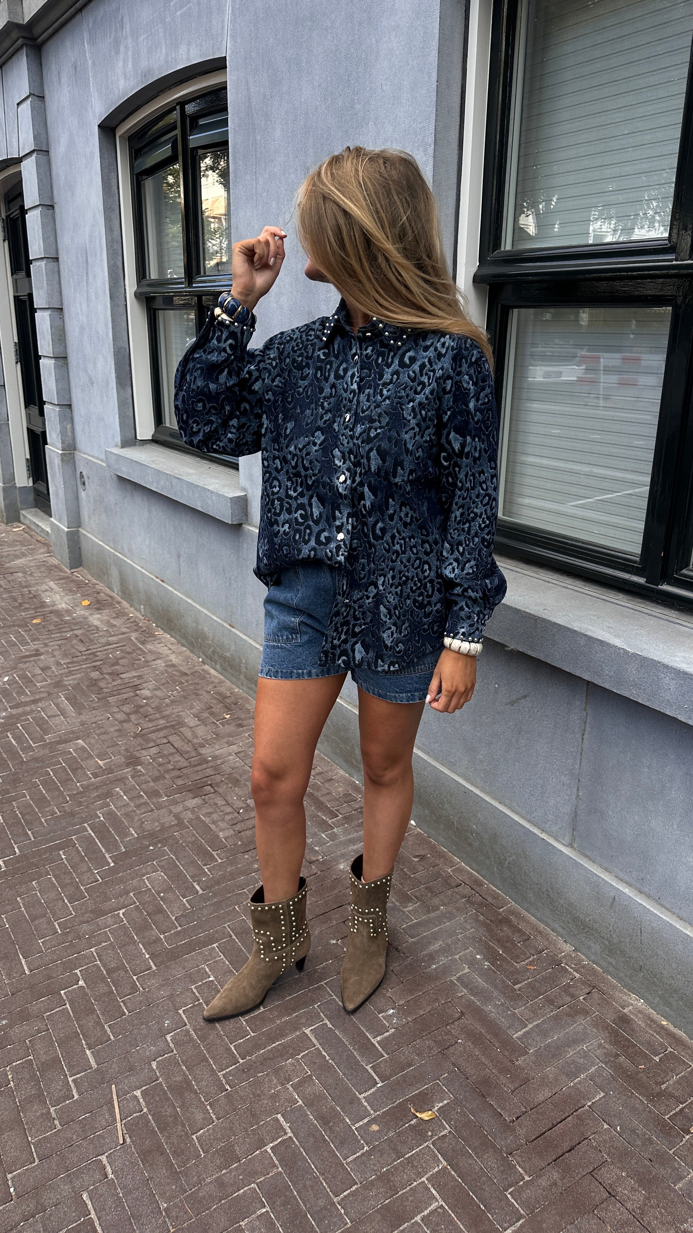 PHILOU JEANS PANTERBLOUSE MET STUDS