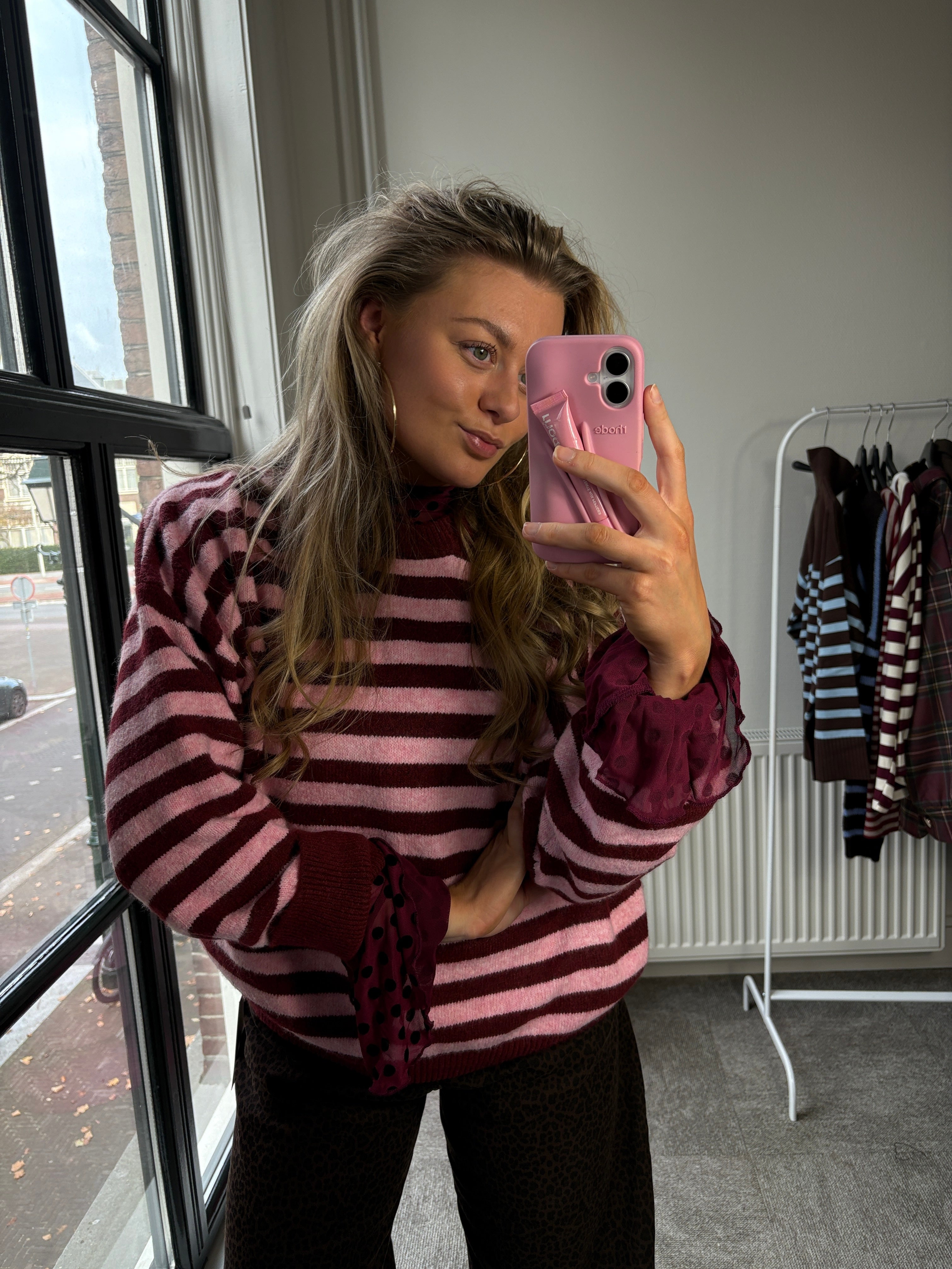 STIPPEN MESH TOP BURGUNDY