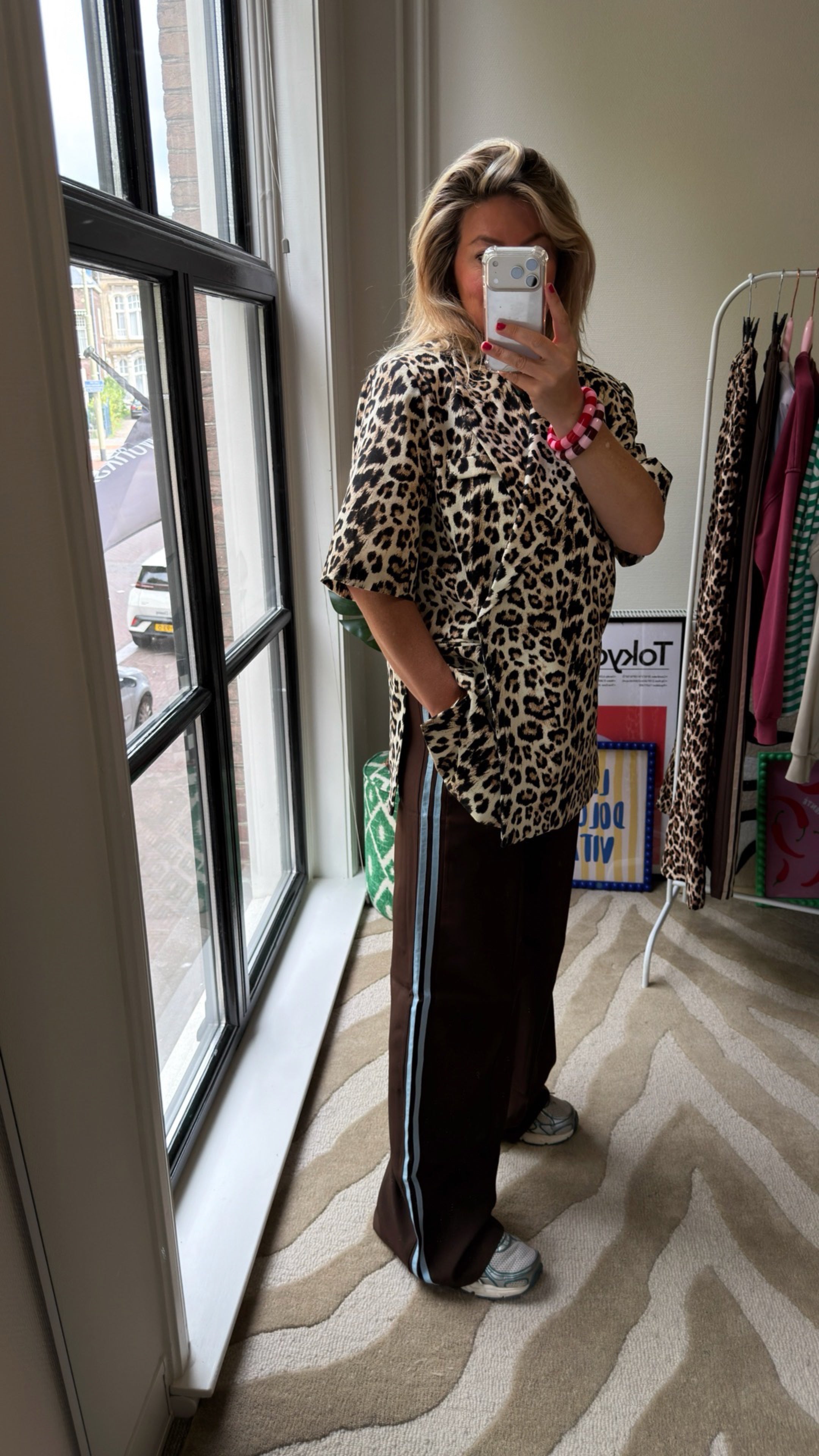 BRUINE PANTALON MET BLAUWE BIES