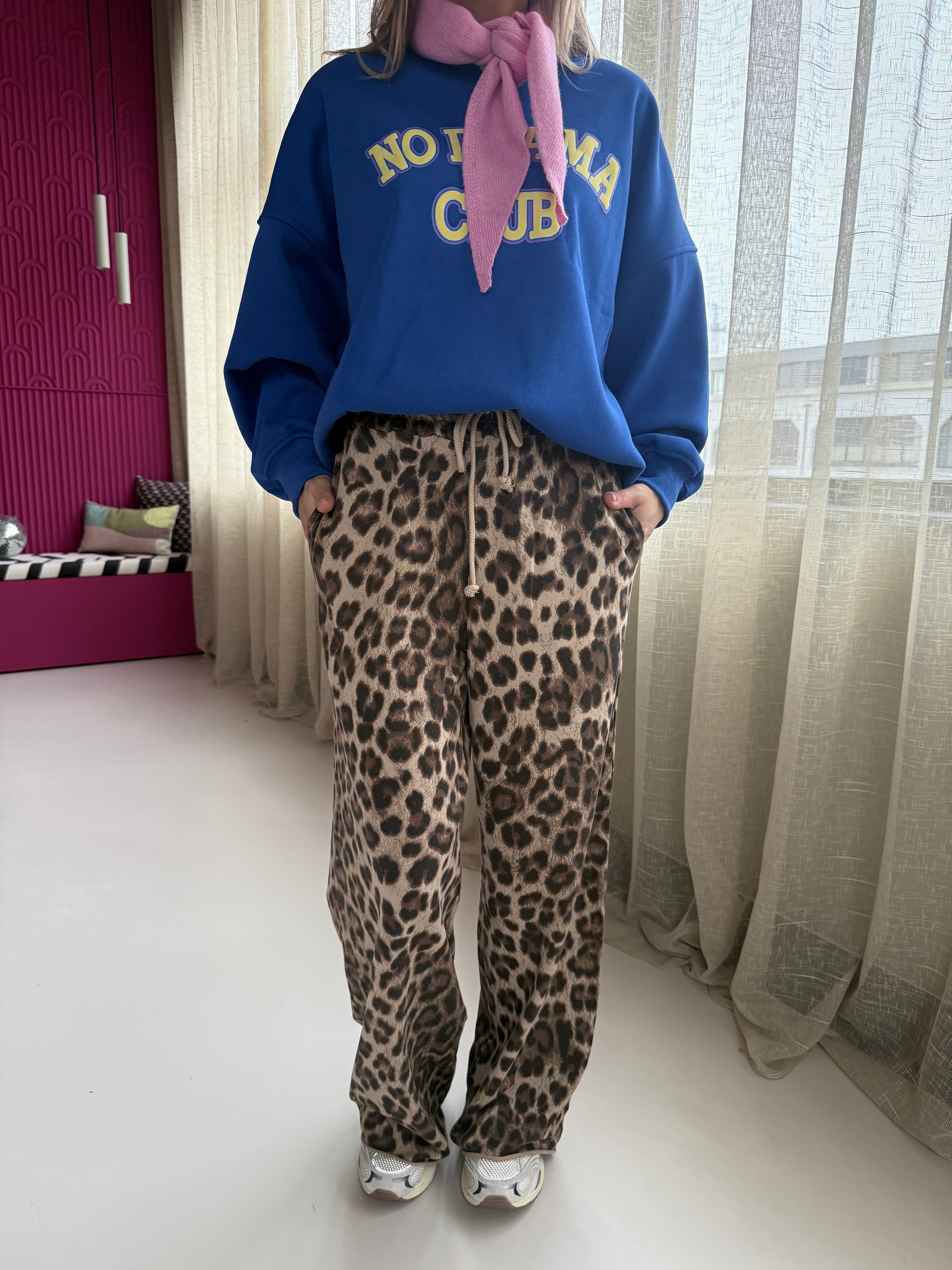 KOBALT BLAUWE SWEATER