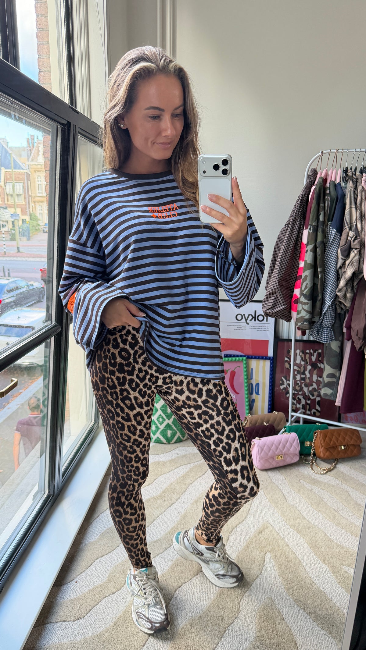 ATELIER OVERSIZED STREEPSHIRT BLAUW BRUIN