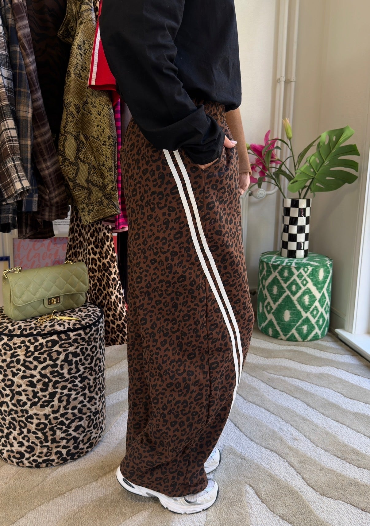JULIA PANTER JOGGER MET WIT