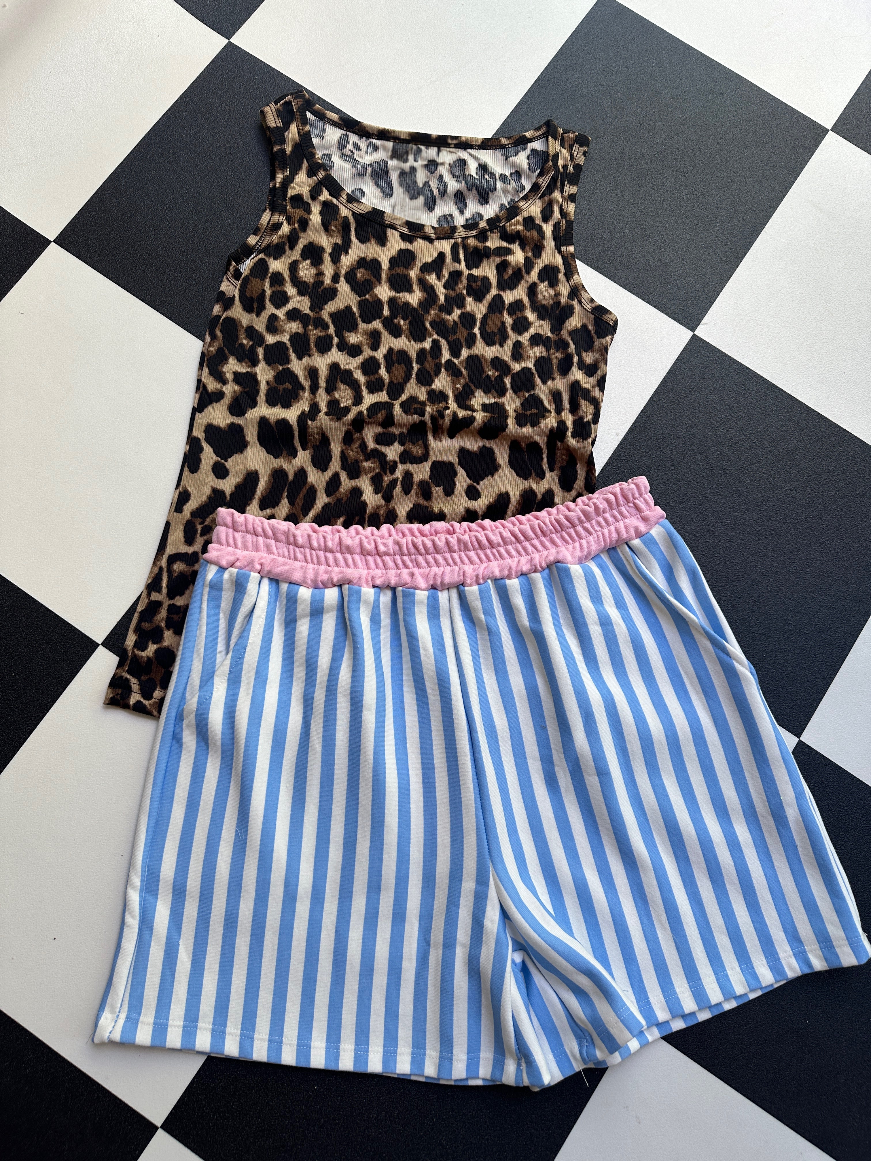 MIKKI SHORT BLAUW ROZE