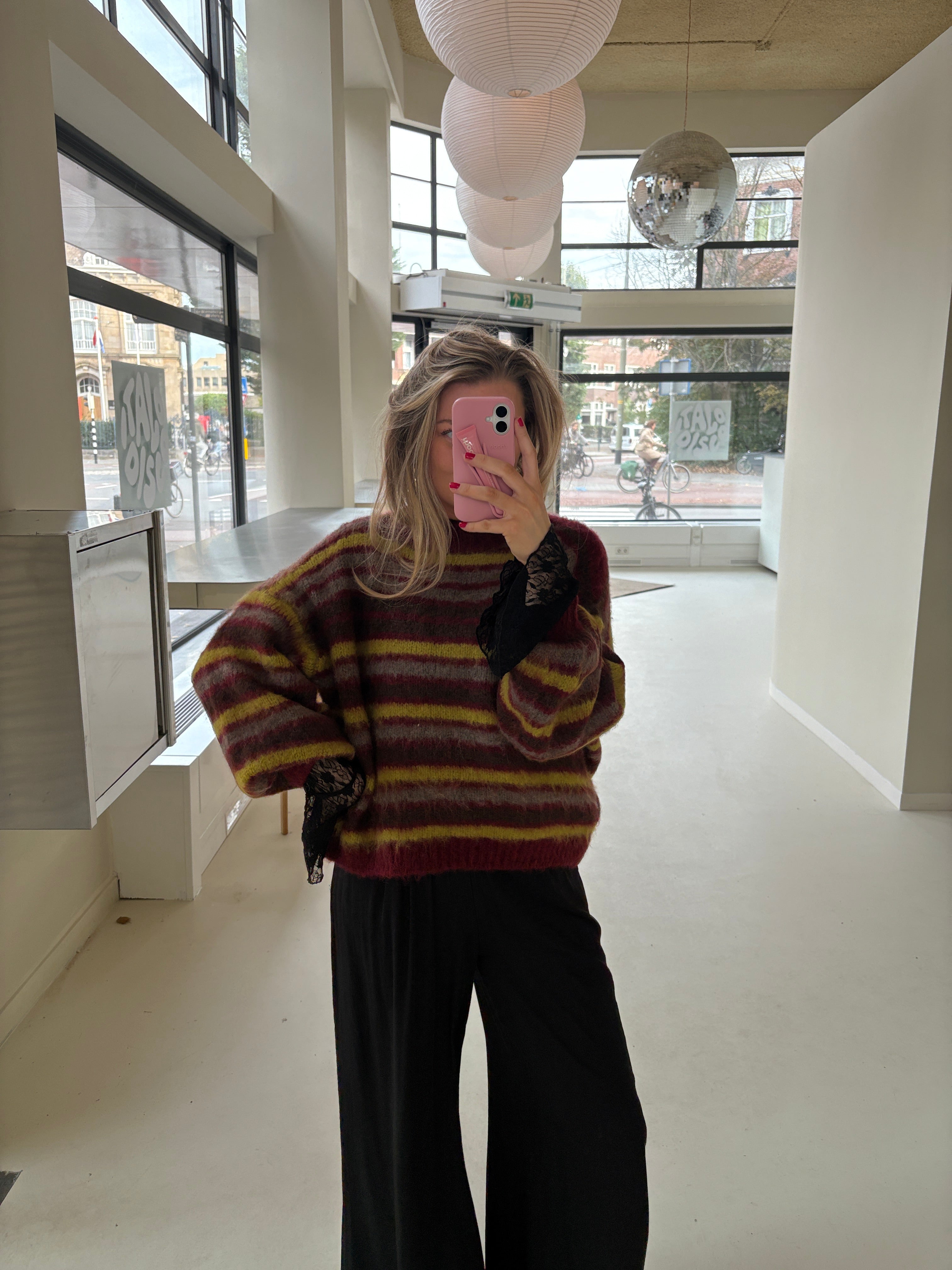 NAOMI MUSTHAVE TRUI BURGUNDY MULTI