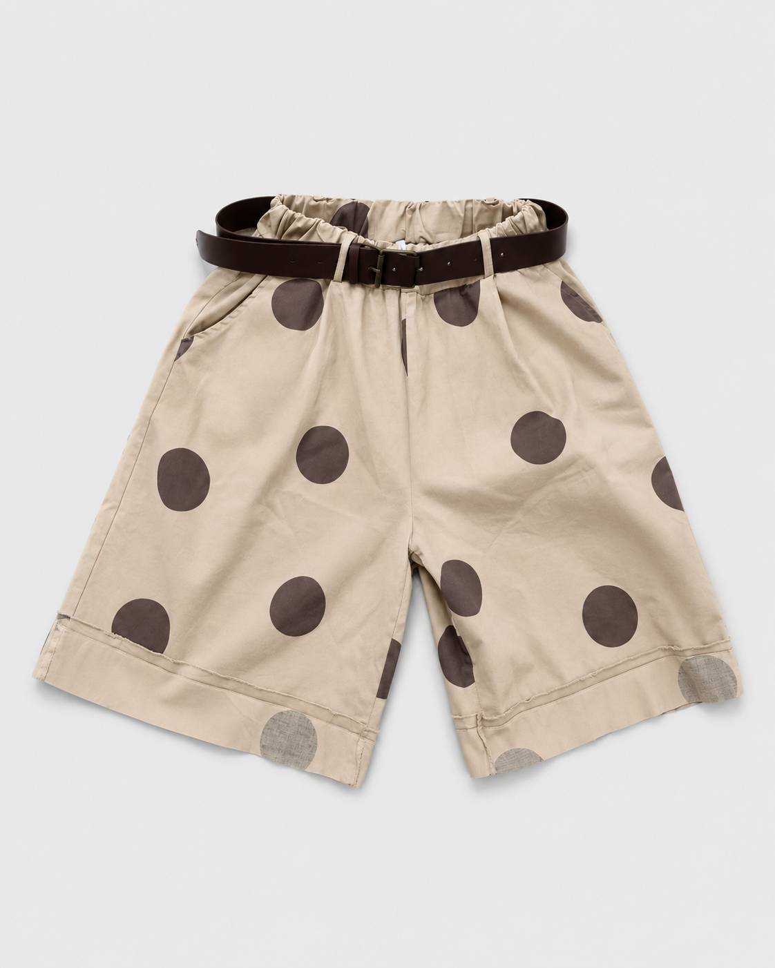 beige jort grote bruine stippen