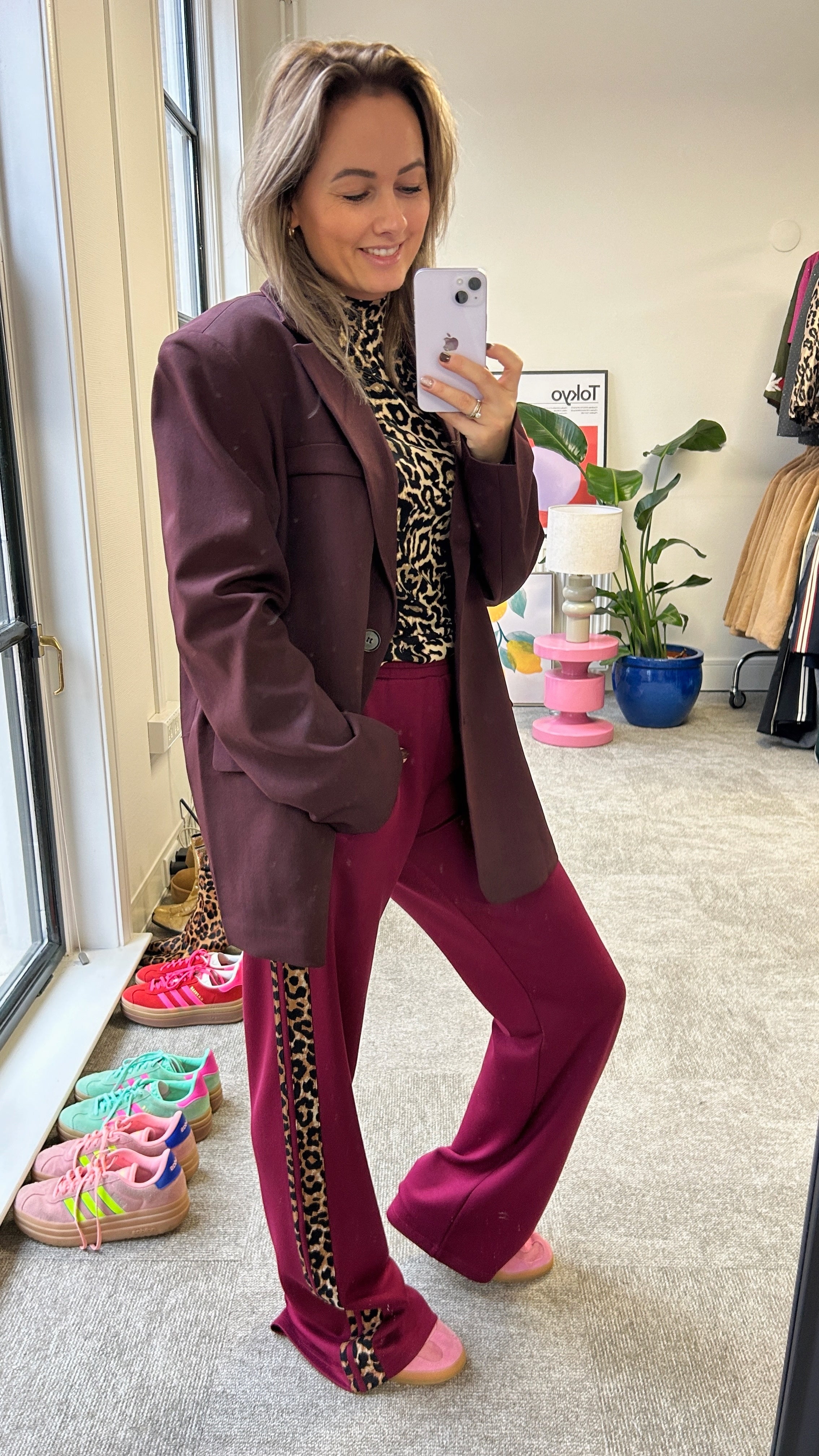 BURGUNDY BLAZER