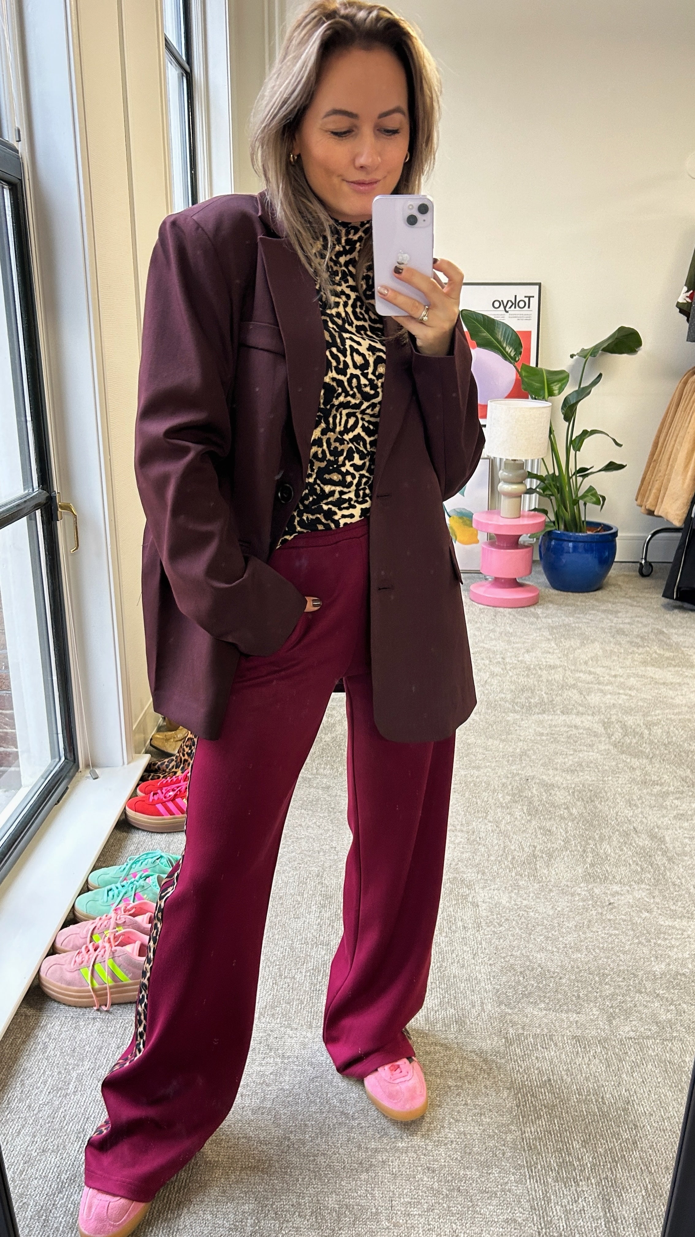 BURGUNDY BLAZER